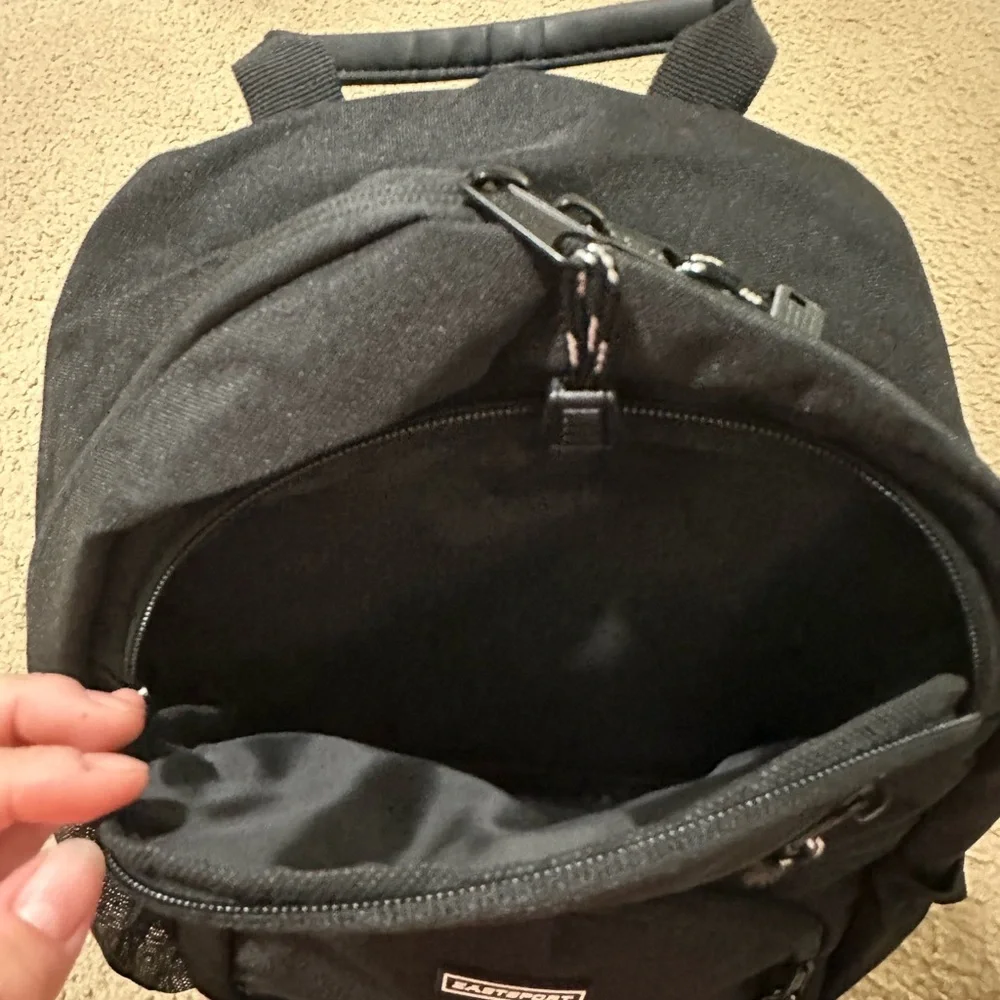 Black Eclipse Core Backpack - Picture 4 of 13